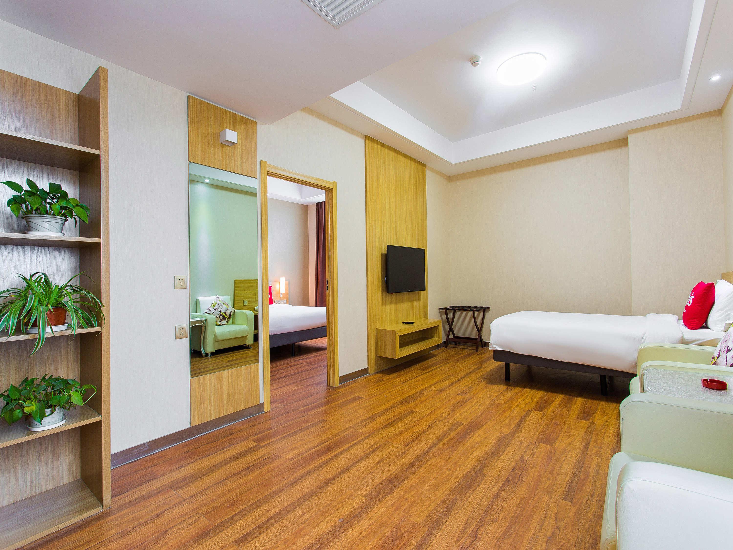 Ibis Lanzhou Hi-Tech Dev Zone Hotell Exteriör bild