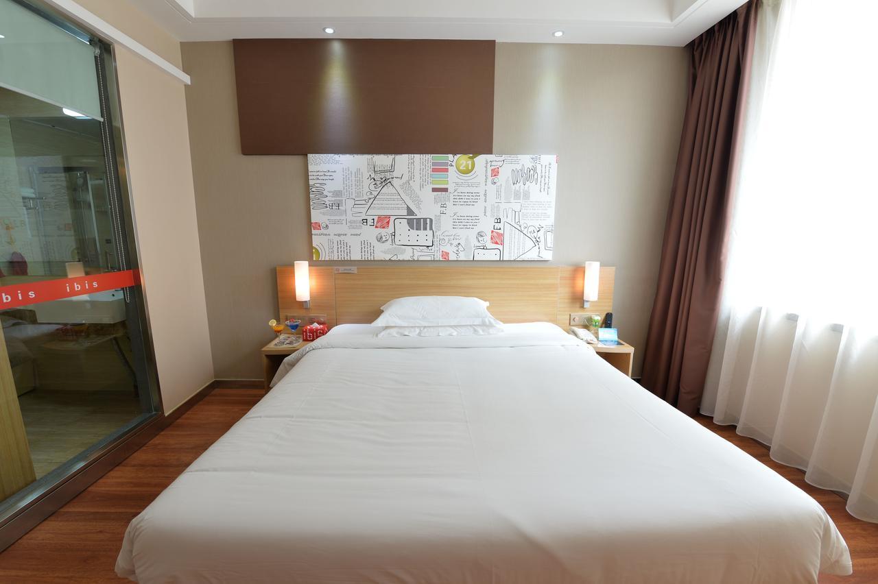 Ibis Lanzhou Hi-Tech Dev Zone Hotell Exteriör bild